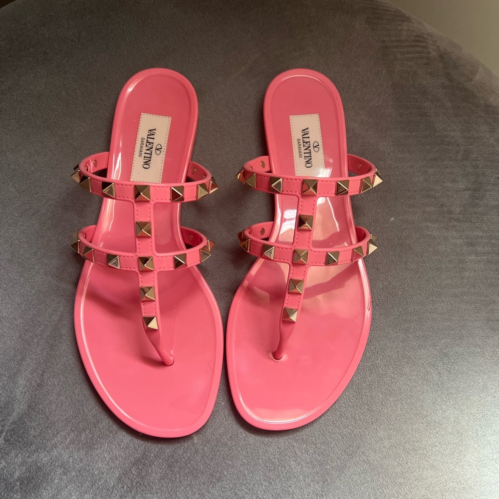 Valentino rockstar pink thong sandal